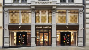 Berbelanja Barang Mewah di Outlet: Diskon dan Gaya dari Louis Vuitton